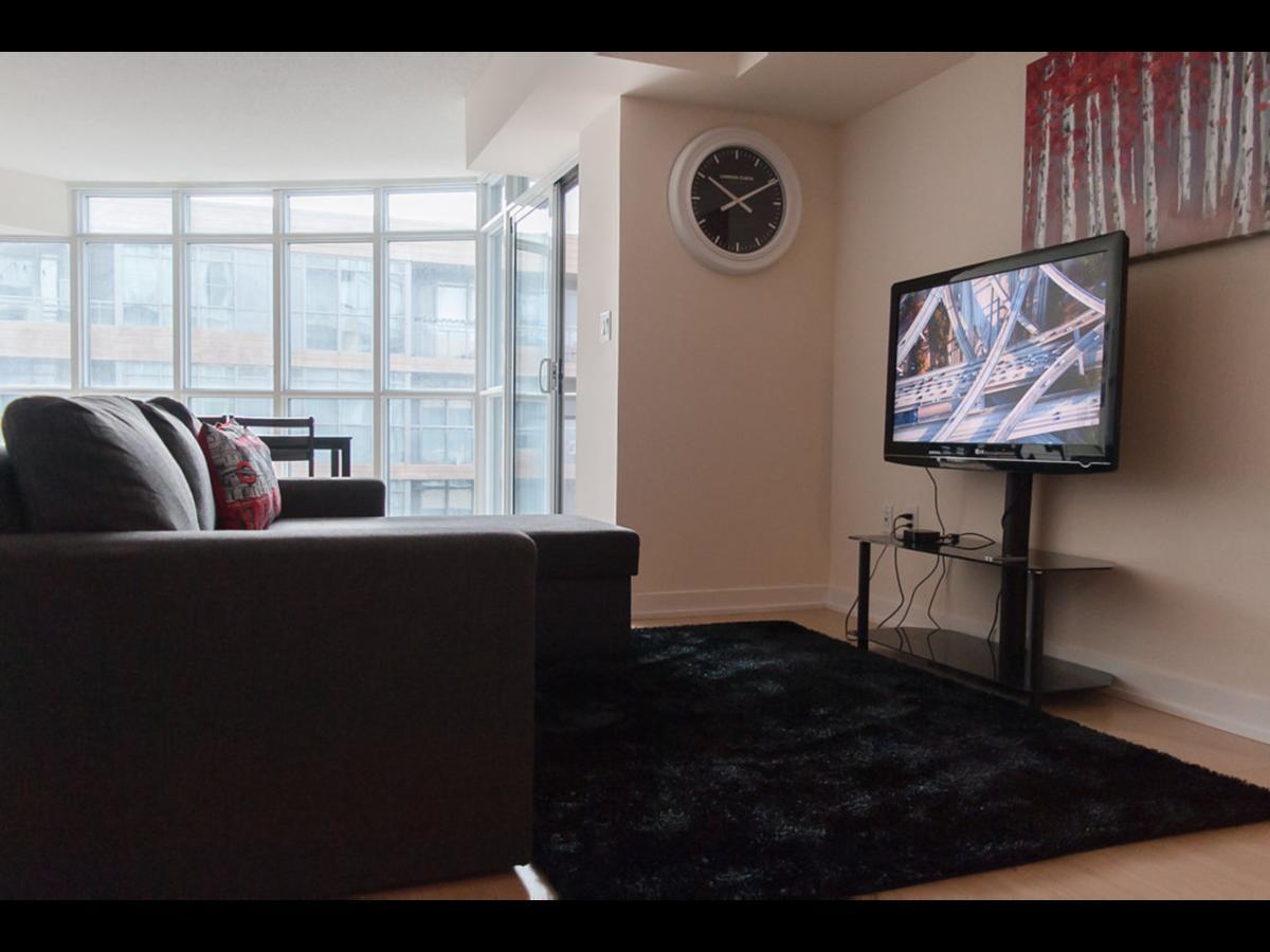 N2N Suites - Downtown Lake & City View Apartments トロント エクステリア 写真