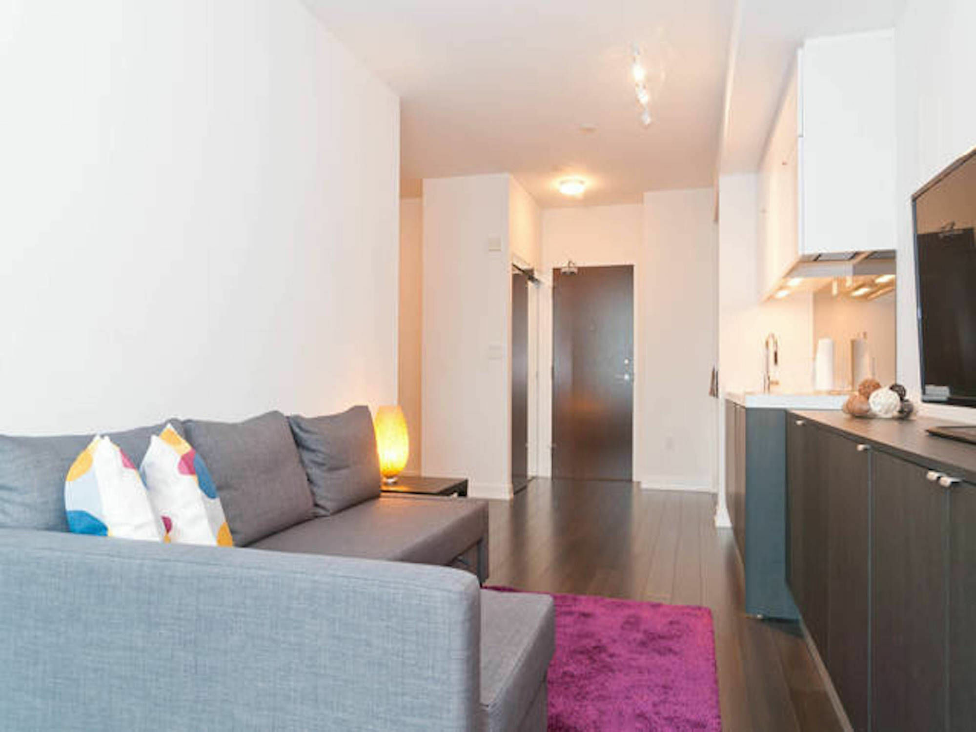 N2N Suites - Downtown Lake & City View Apartments トロント エクステリア 写真