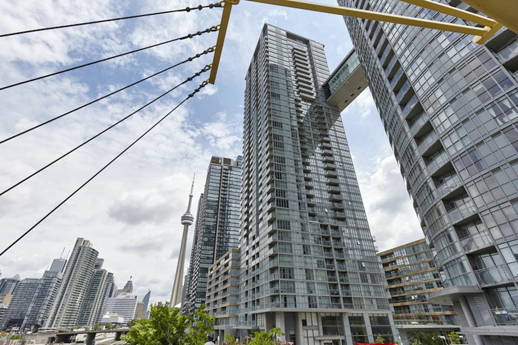 N2N Suites - Downtown Lake & City View Apartments トロント エクステリア 写真